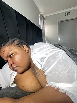 MissLola27 网络视讯表演