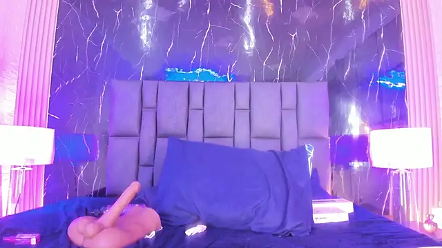 BustyGlow 라이브 XXX 채팅