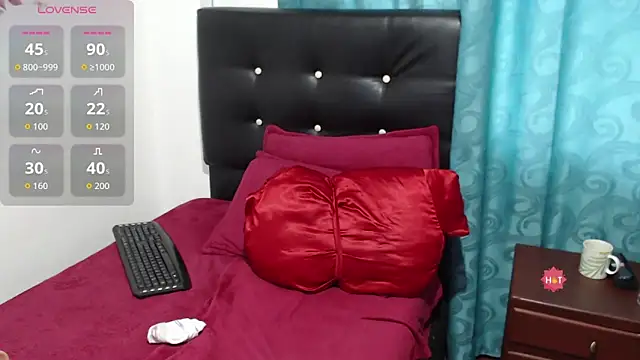 Chat +18 de xiomyb ao vivo