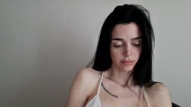 Show modela gglingeriee na web-kameri