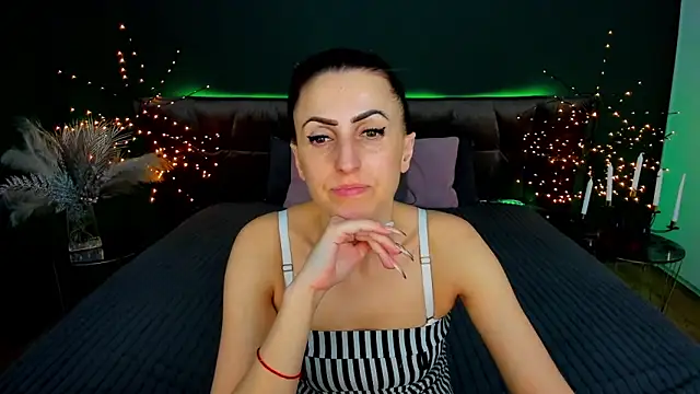 Rebecca_Diamond live XXX chat