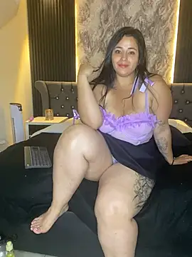 Chatroom XXX en direct de Lolagolden1