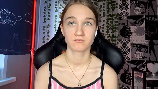 helgicuteness Live XXX-chat