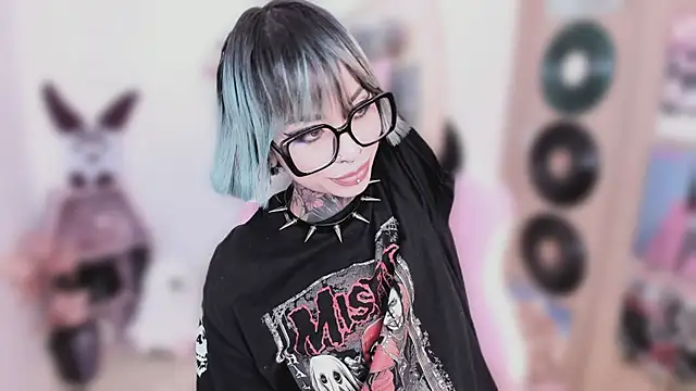 Chat +18 de NikkiRamone ao vivo