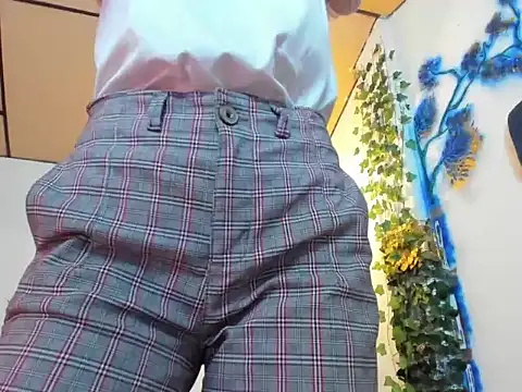 fulfill_fantasies1's Live XXX Chat