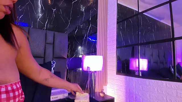 BustyGlow 웹캠 쇼