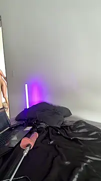 Arilw élő XXX-chatje