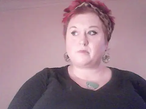 BustyRedxx's Live XXX Chat