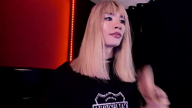 PervertedMissCloe: онлайн-секс-чат