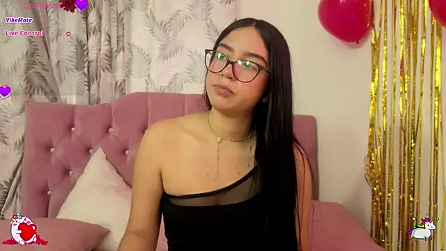 Pertunjukan Kamera Web MILAH_TAY