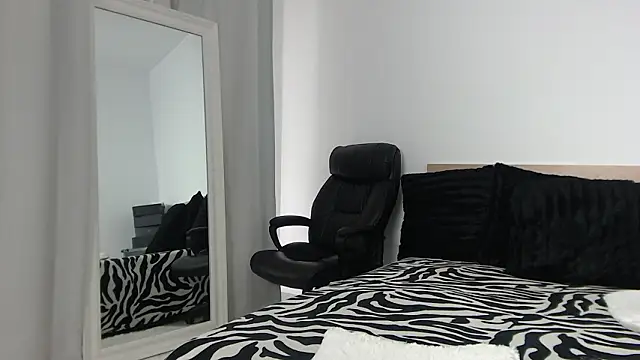 Layla23a Webcam show