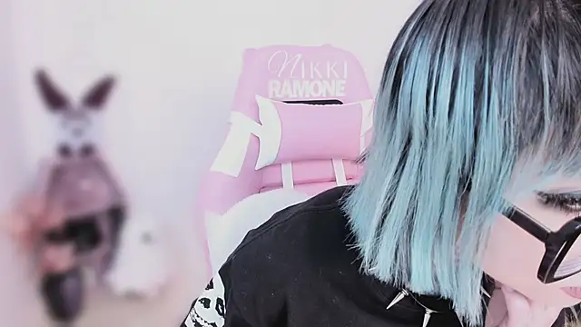 NikkiRamone Chat XXX in diretta