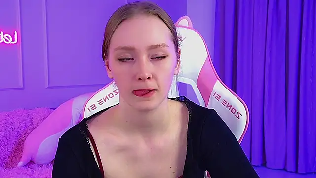 Chat +18 de AgataFoxley ao vivo