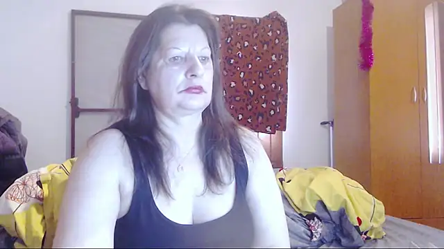 ExtasyMature's Live XXX Chat