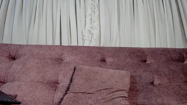 violet_77711's Live XXX Chat