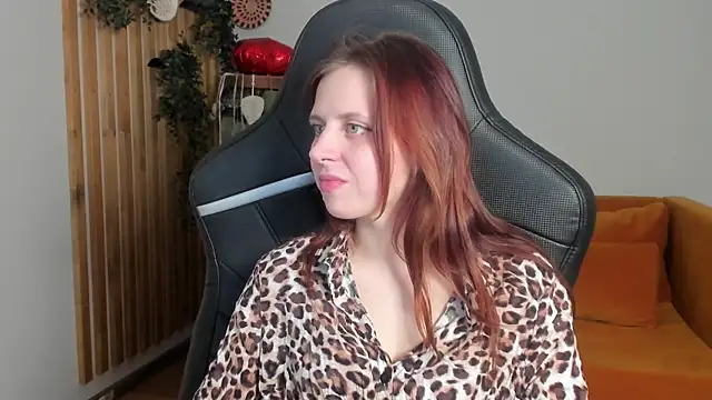 FreyaVey élő XXX-chatje