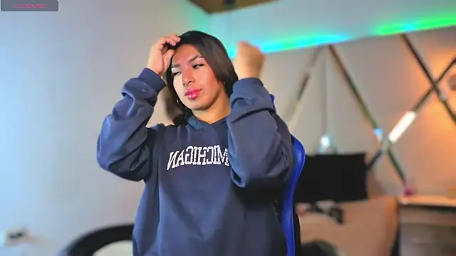 Show modela MeelFox na web-kameri