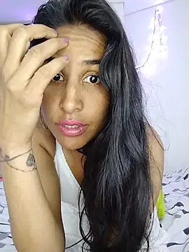 daringandunique Adlı Modelin Canlı XXX Sohbeti