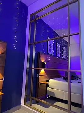 Show modela mahia_queen na web-kameri