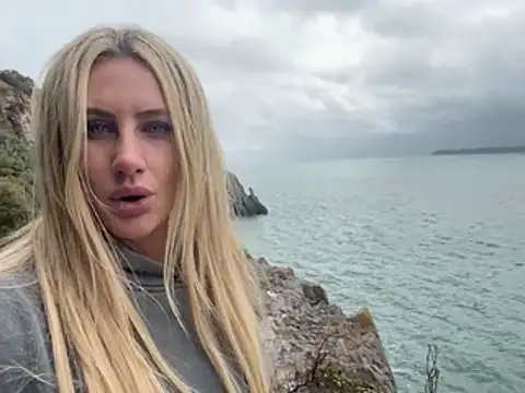 Elsa_24 webkamerás műsora