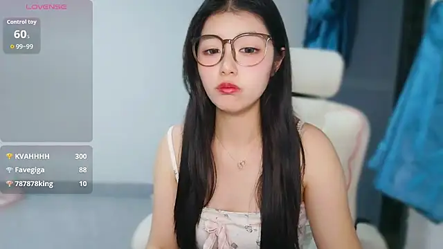 -XiaoYu-777 网络视讯表演