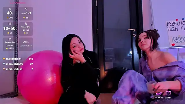 Peanaughty Pertunjukan Webcam