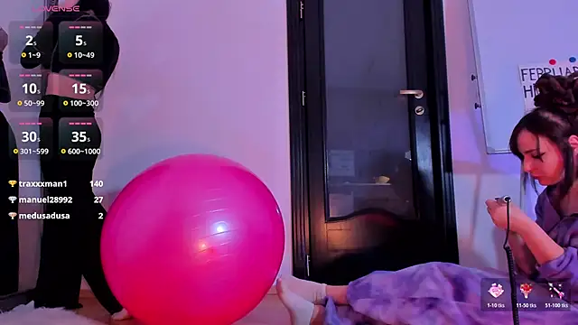 Peanaughtyn Live XXX chat