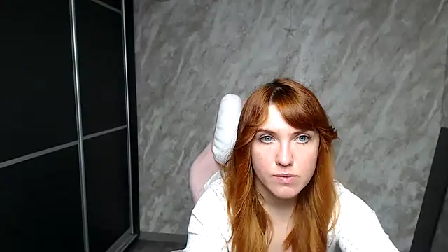 Chat +18 de Reginasmilee ao vivo