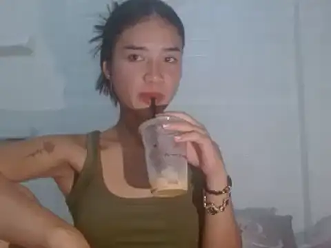 XXX chat uživo modela ShinningEthene