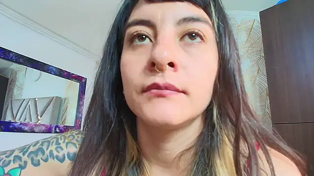 دردشة Naughty_Kittenm الجنسية المباشرة