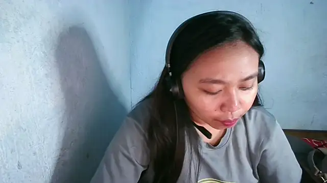 Онлайн чат XXX EmmalineBroner