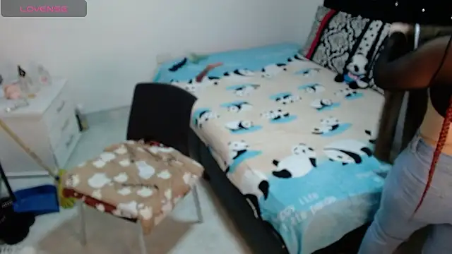 Онлайн чат XXX soniafuckboobs