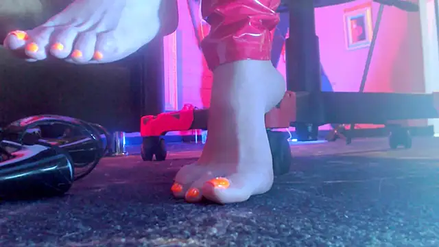 MonicaMaxwel Chat XXX live