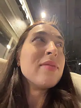 Holly_Play Chat XXX live