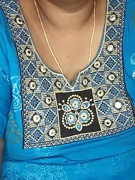 Pokazy przed kamerką – Mia-Telugu