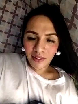 Yourbabyshane webkamerás műsora