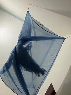 Mores1_Squirt webkamerás műsora