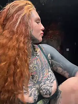 AlexandraWildd 现场XXX聊天