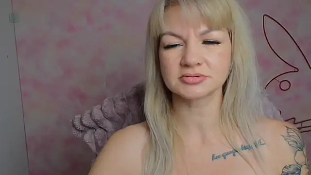 دردشة Madonna_Fire الجنسية المباشرة