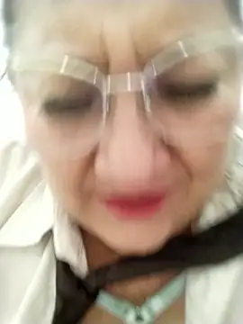 XXX chat uživo modela JULIETA_21-