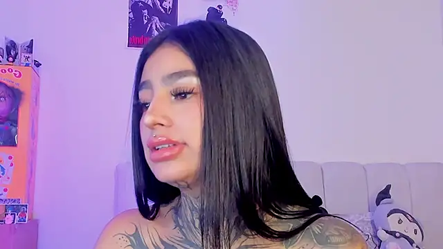 Aliceee_0 – Live XXX-chat