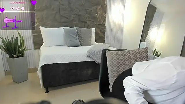 coniie_jhons – Live XXX-chat