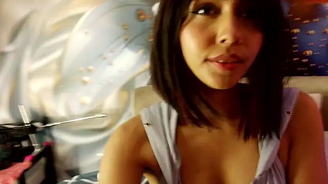 AURORA_BLOOM_CR Adlı Modelin Canlı XXX Sohbeti