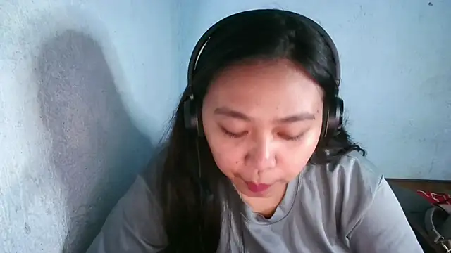 Chatroom XXX en direct de EmmalineBroner