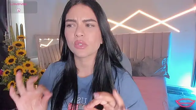 Veronicalanx1 Adlı Modelin Canlı XXX Sohbeti