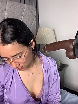 Val12777のライブXXXチャット