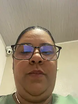 Chat XXX ao vivo de Carameloswing1