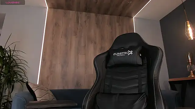 XXX chat uživo modela KylaMorrison