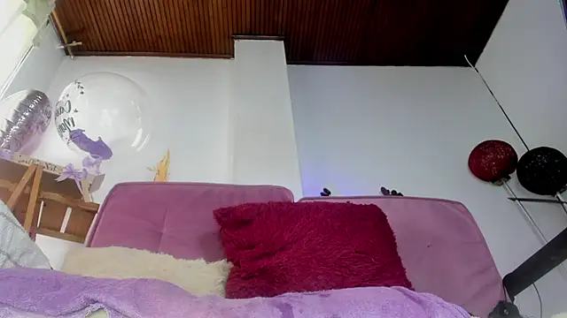 emely_exotic élő XXX-chatje