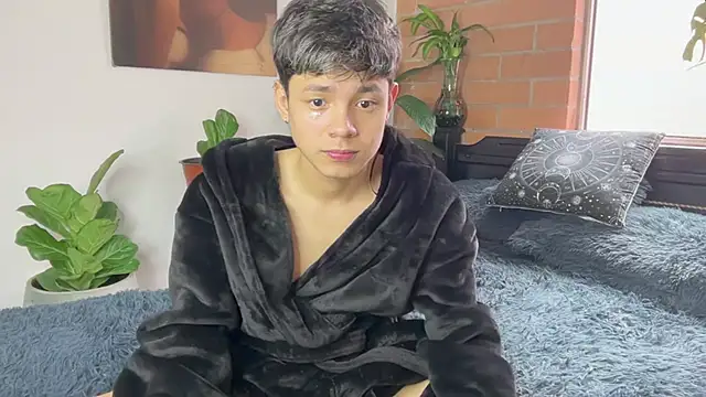 Chat +18 de Andy_Belier23 ao vivo